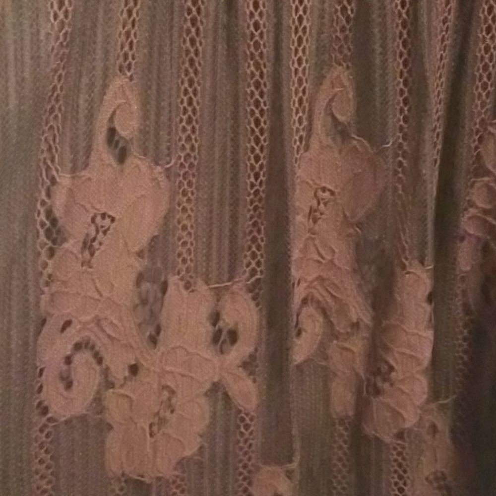 Lace Top - Picture 4 of 7